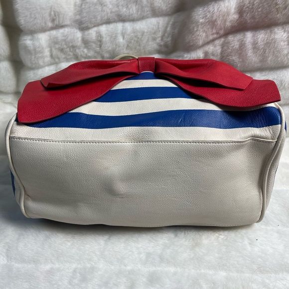 Betsey Johnson white and Bleu stripes Satchel with large red bow accent . - Picture 7 of 10